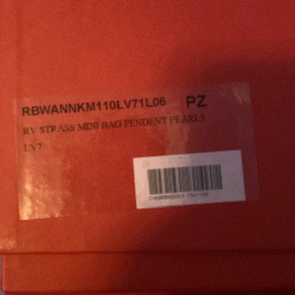 ROGER VIVIER
Cross-body bag Limited Edition super glamorous bag for sale NWT+BOX - Picture 13 of 13